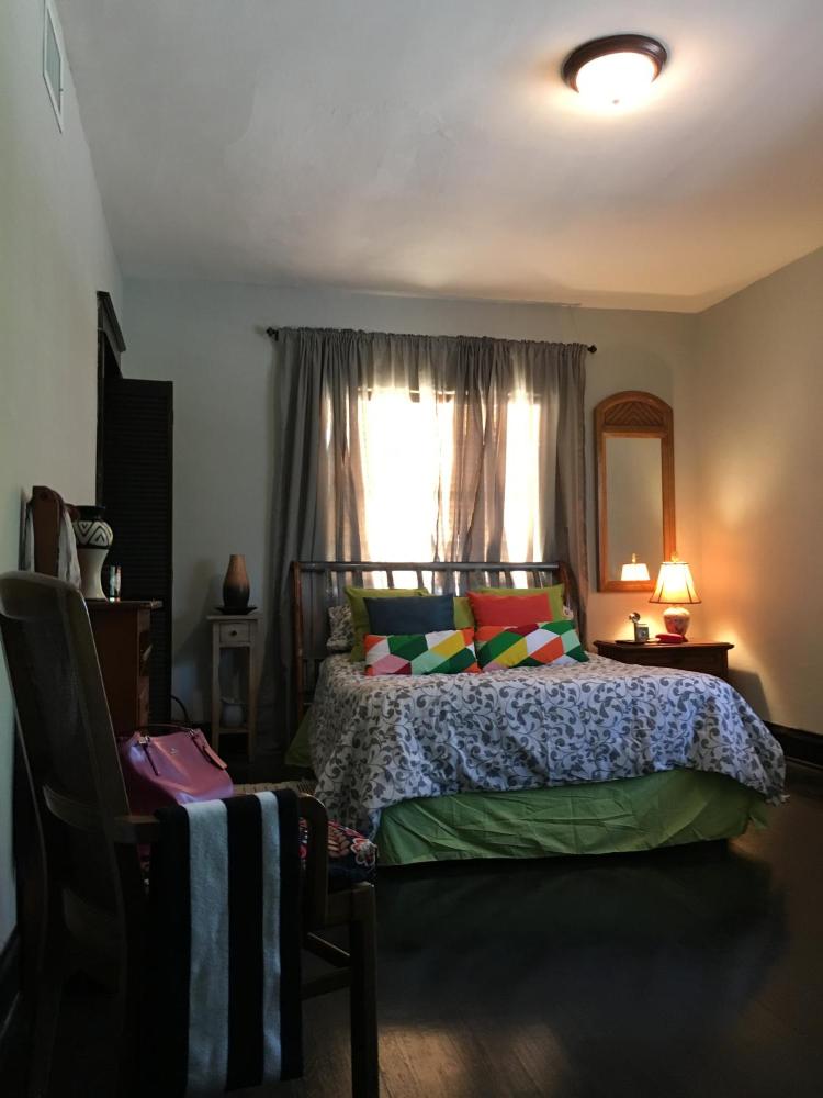 Deluxe Queen Room interior
